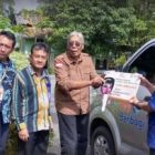 Pemkab Sintang Terima Ambulance Dari BNI